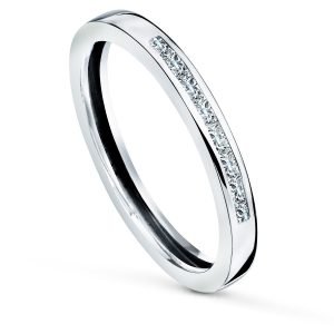9K SORTIJA ORO BLANCO CON CIRCONITA BAGUETTE EN CARRIL. ANCHO: 2,2 MM